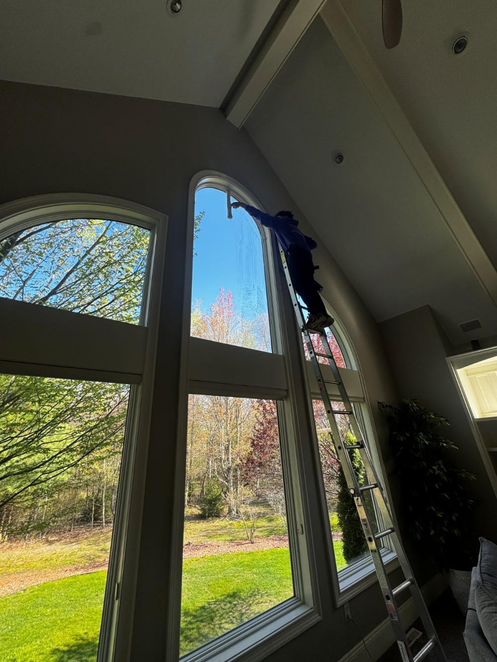 @largewindowcleaning