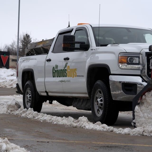 Image of the Van of Ground Guys.