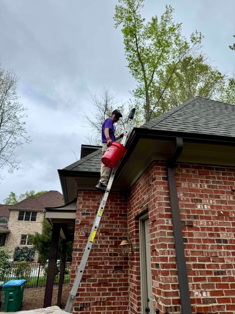 Professional gutter cleaning in Charlotte NC