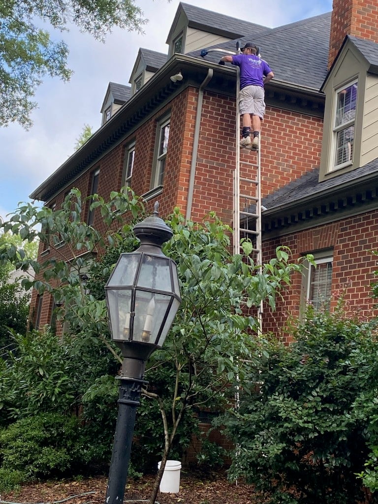 Gutter cleaning professional cleaning gutters in Lexington KY