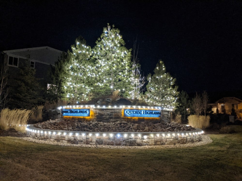 HOA Community Entry Holiday Lighting