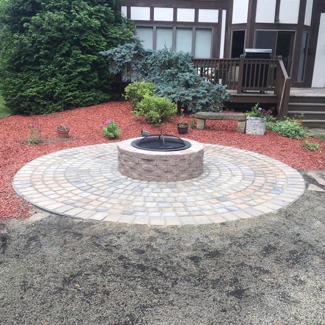 Lawn Deck Surroundings