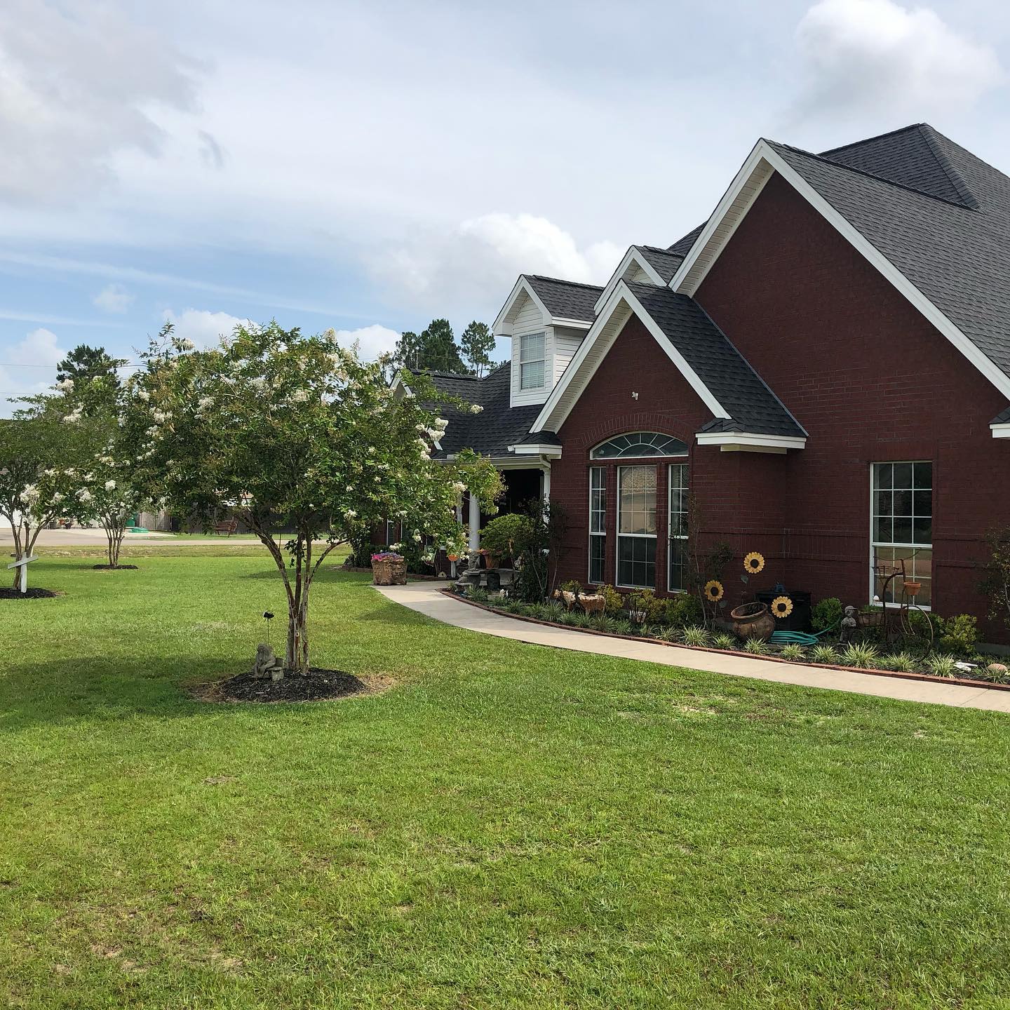 The Grounds Guys of Beaumont General