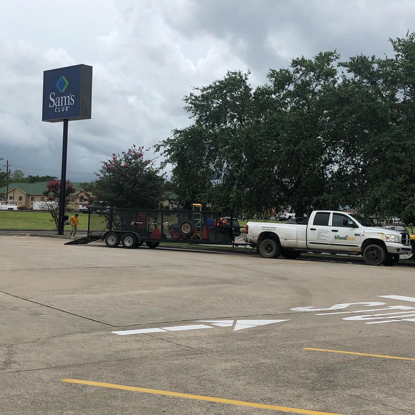 The Grounds Guys of Beaumont General