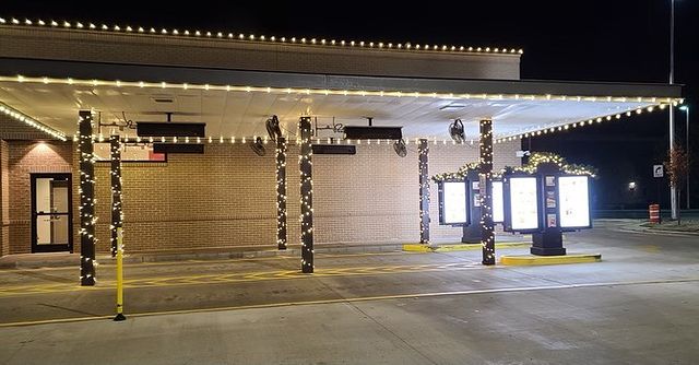 business holiday lighting