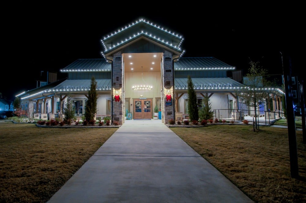 Winter White Holiday Lighting