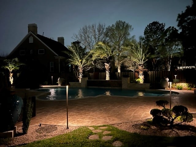 backyard landscape lighting