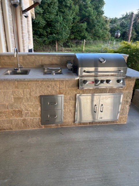 outdoor kitchen