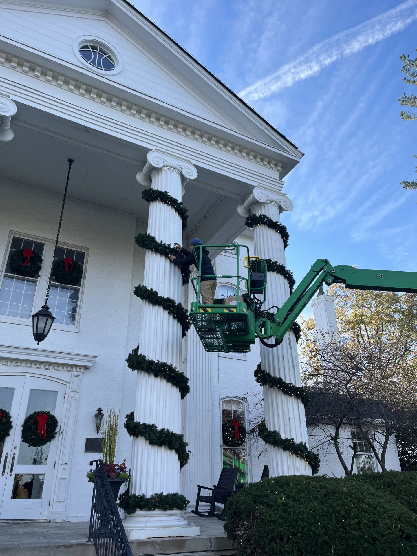 commercial christmas installation